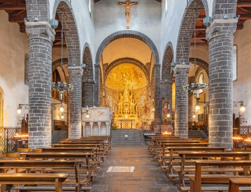 Inside view of Basilica San Giacomo