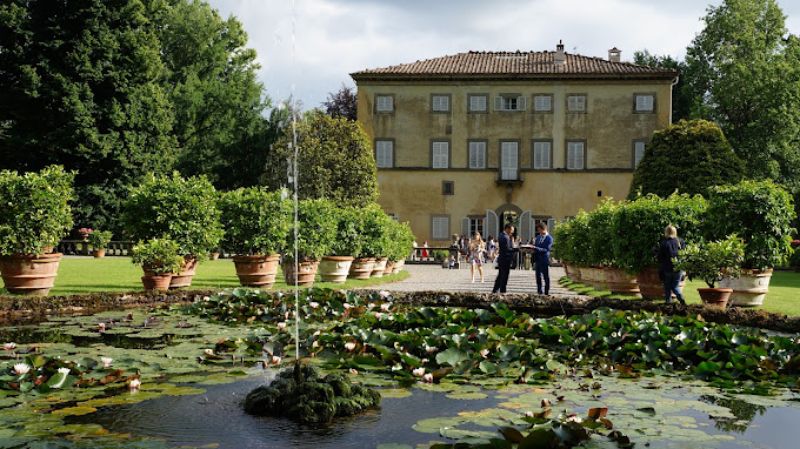 Front view of Villa Grabau in Lucca, Italy