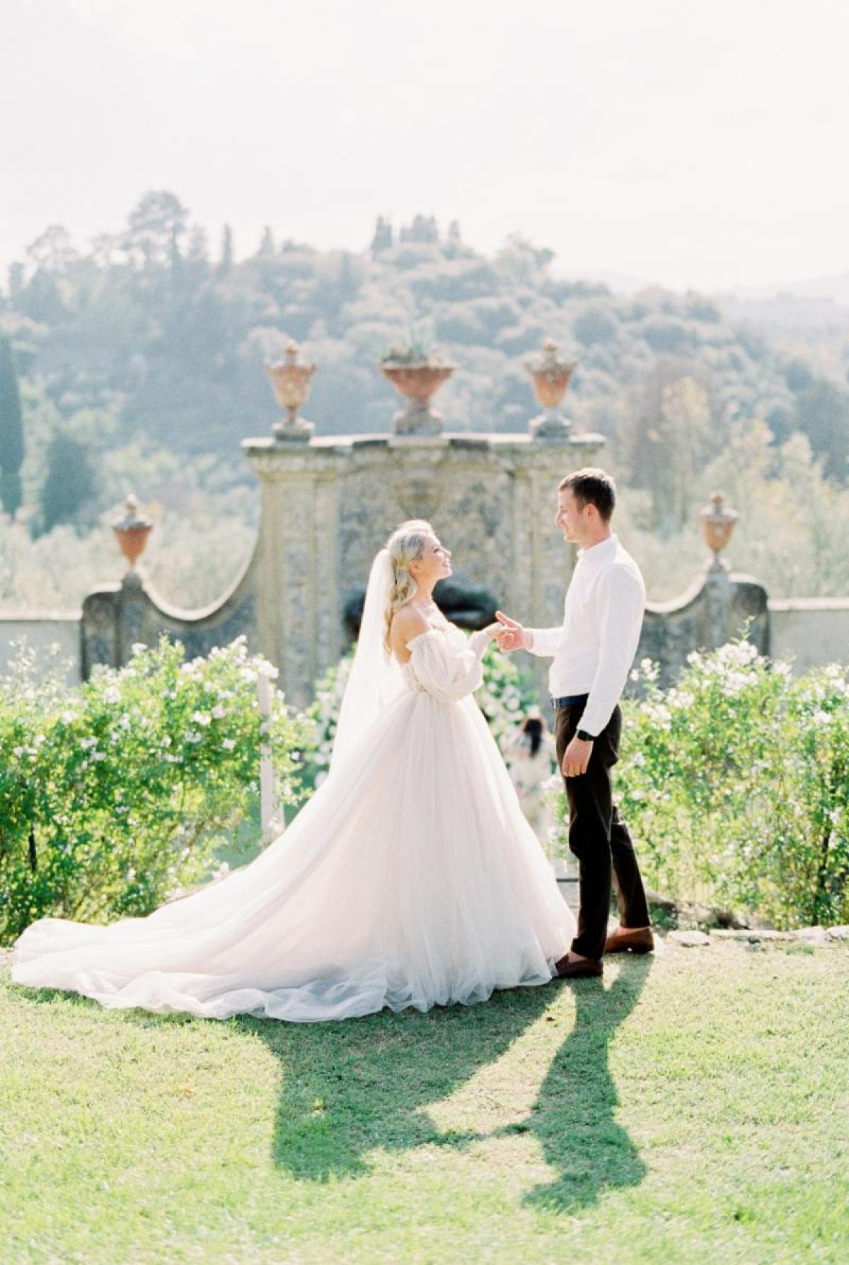 Bride and groom in Italian wedding