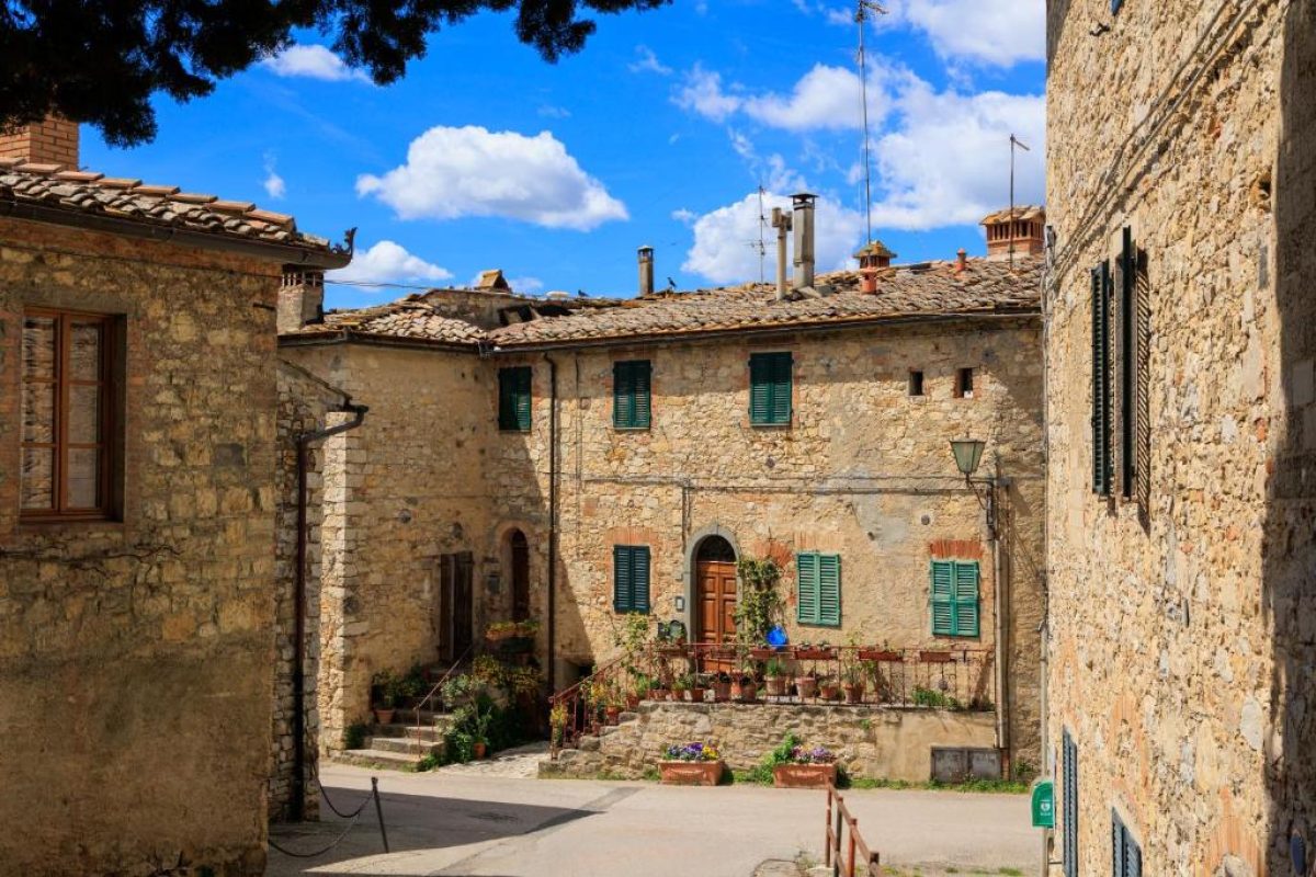 Massive villa in Chianti, Italy