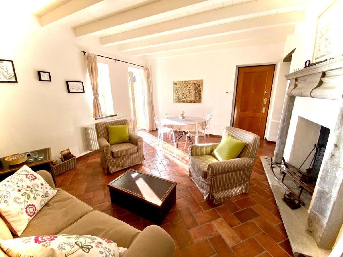 Living area interior of Casa del lago, Menaggio, Italy 