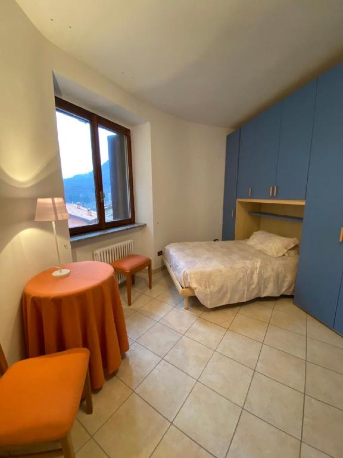 Bed and room interior in Casa di Borgo Vista Lago