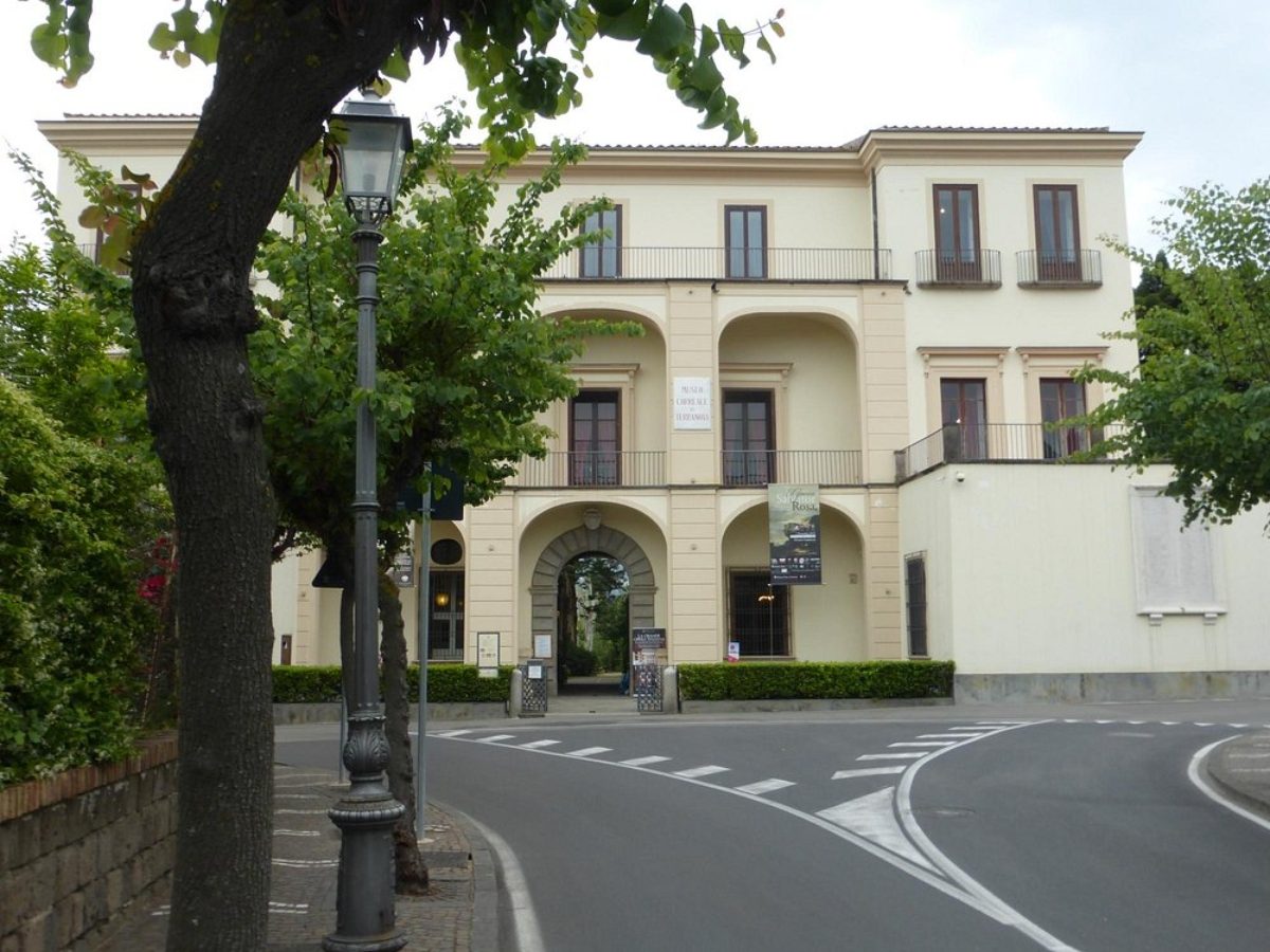 Building exterior of the Correale di Terranova Museum