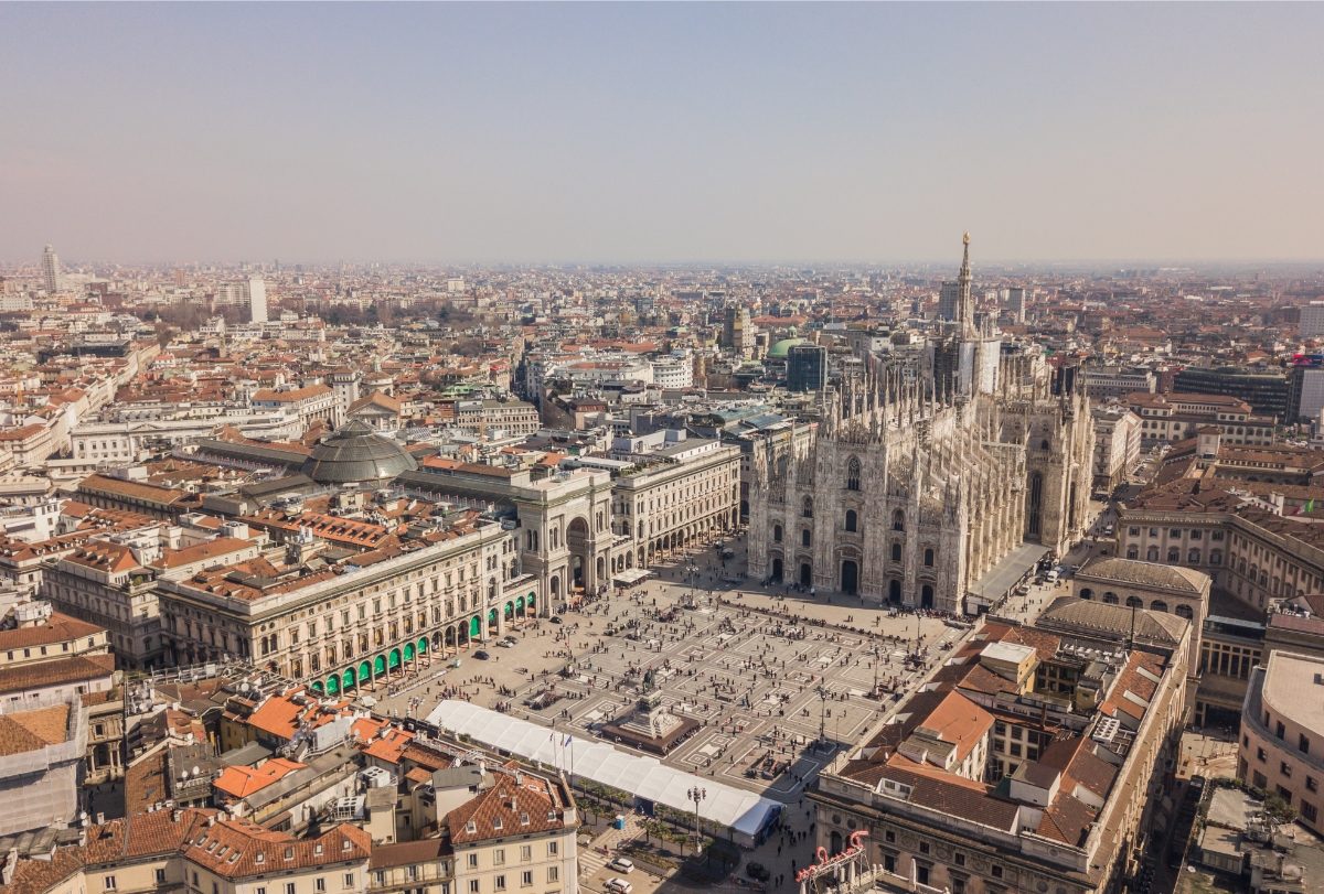 Aerial view of the Duomo Di Milano,Galleria Vittorio Emanuele II, Piazza del Duomo, and Milan Cityscape