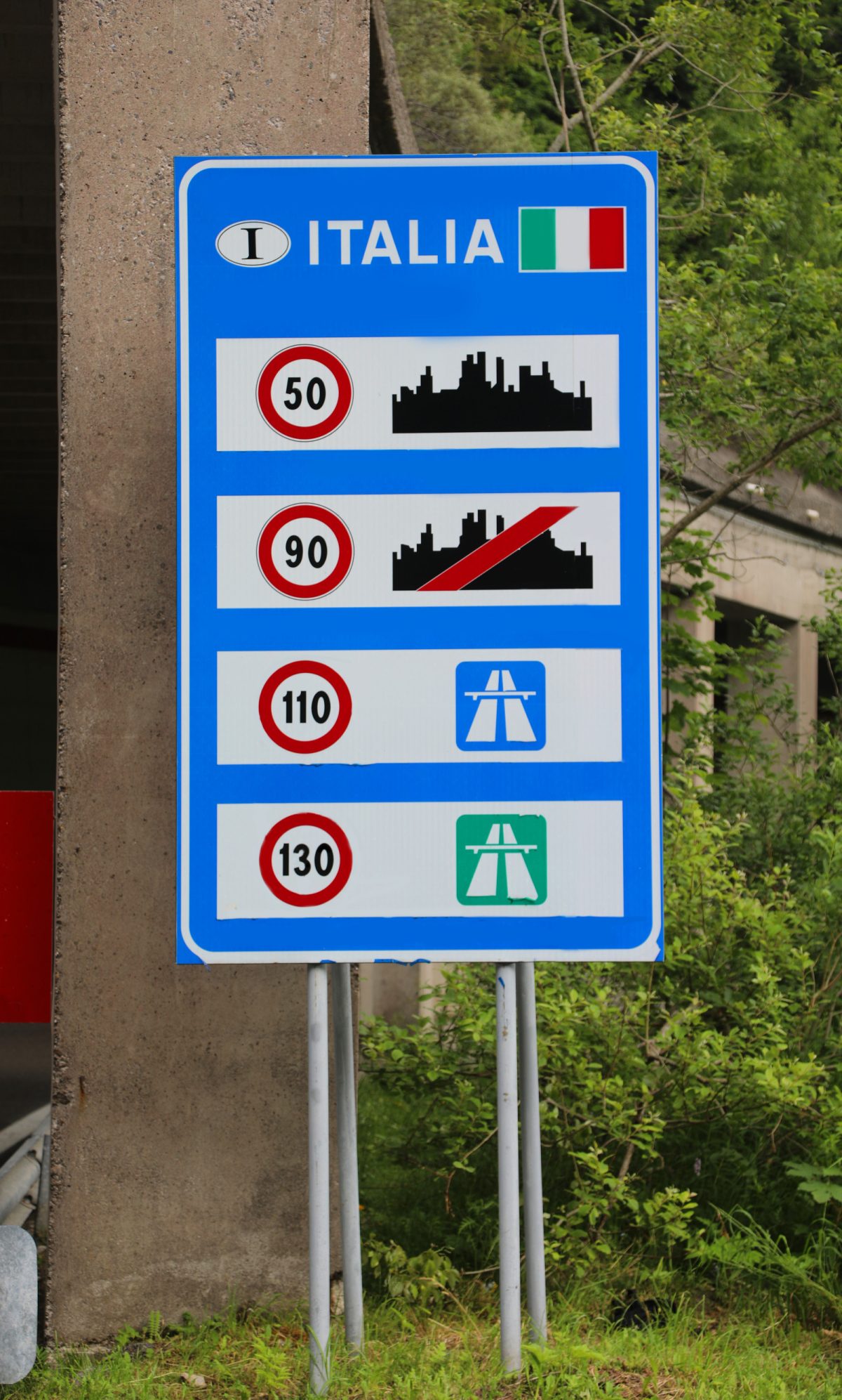 Close-up of Italy speed limits road sign