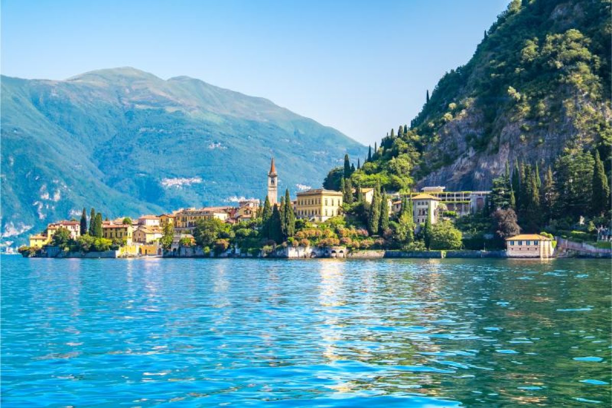 Panoramic view of the Varenna town and the beauty of Lake Como in Italy