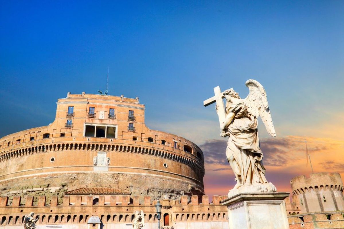 Angels and Demons Themed Tour and sculptures in Rome, Italy