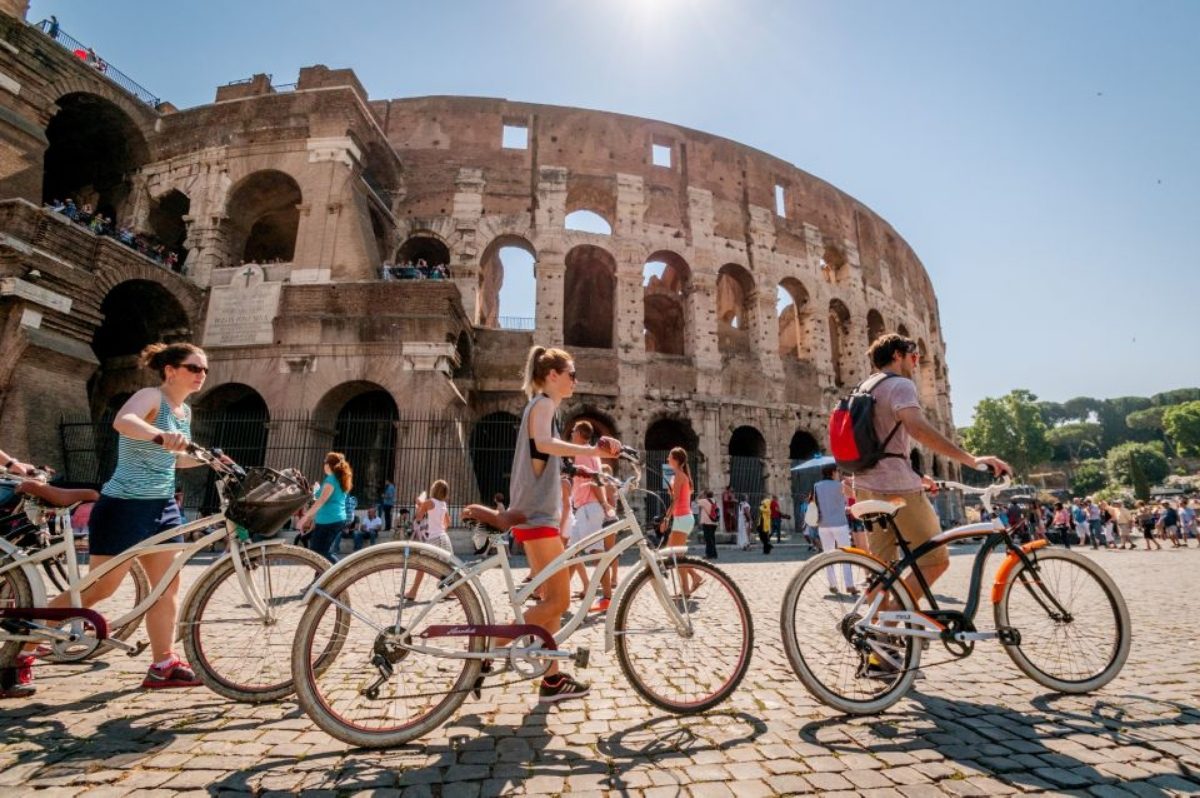 Guided Sightseeing Bike Tour in Rome, Italy
