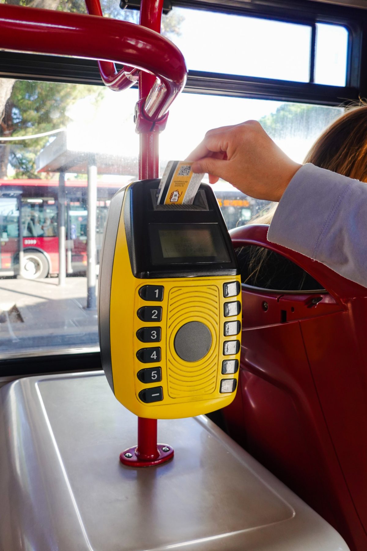 Paying bus fare with a card in Rome, Italy