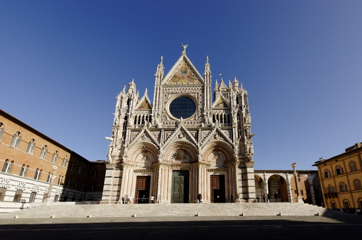 Front and exterior of the Santa Maria della Scala in Siena, Italy