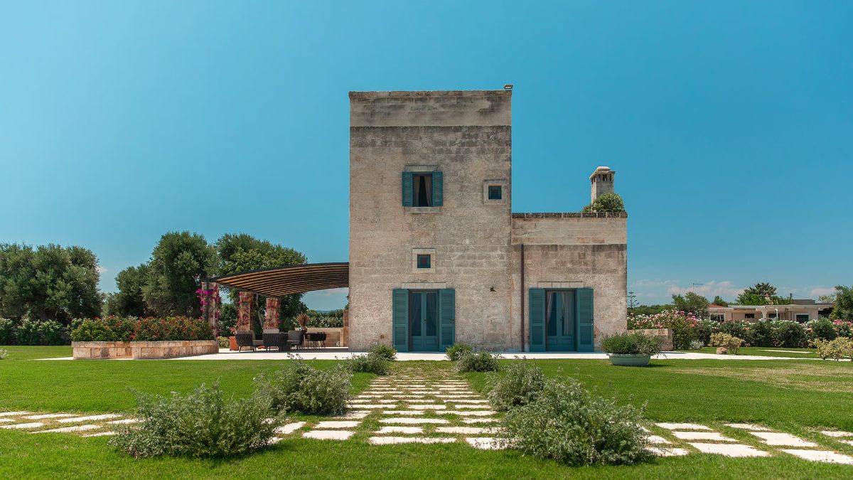 Front and exterior of Villa Lekiana in Savelletri, Italy