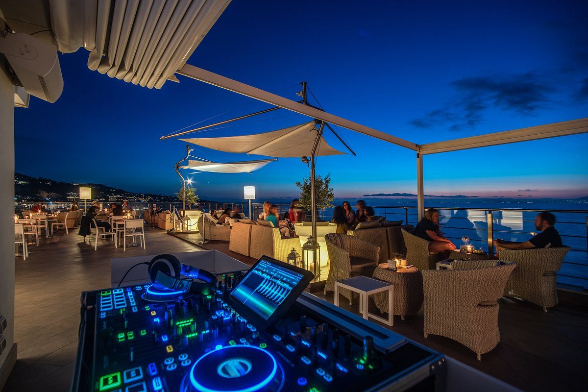 Vista Sky Bar in Sorrento, Italy